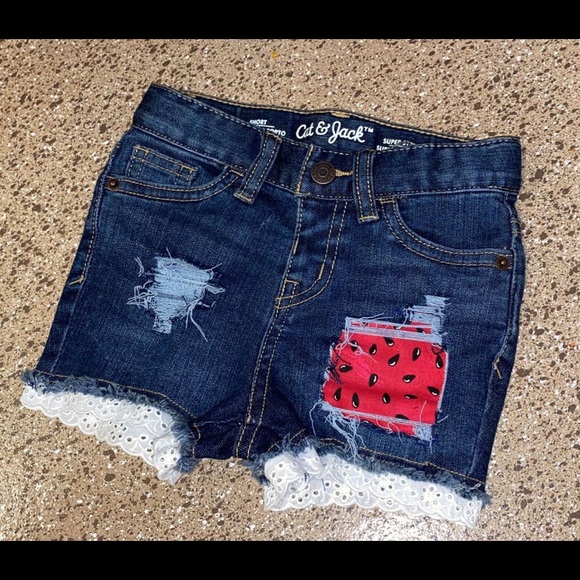Distressed toddler shorts - Picture 3 of 3